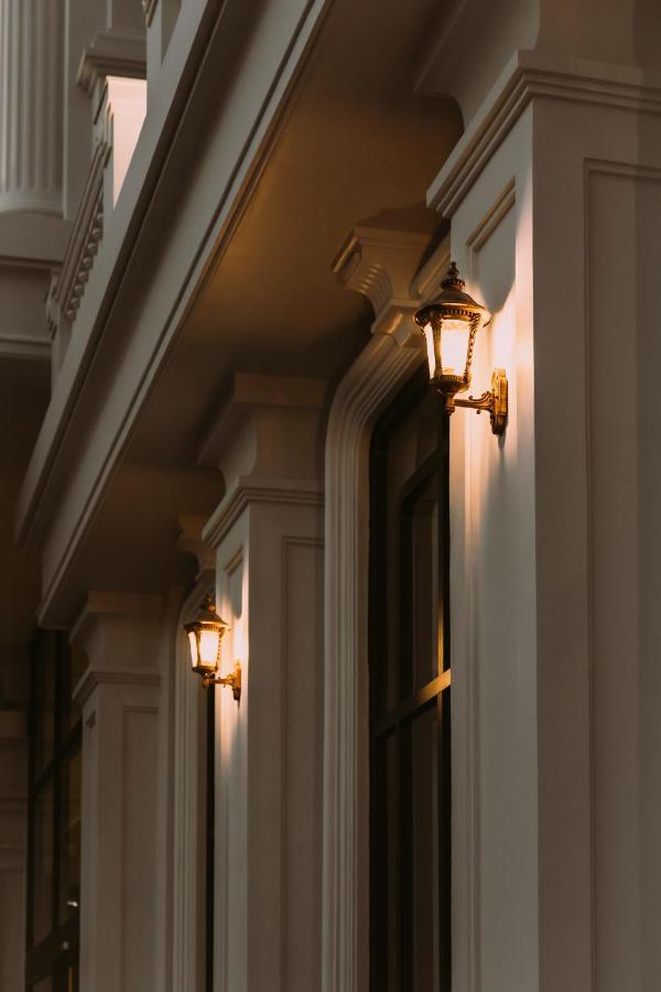 Phu Thang Grand Hotel Duc Hoa Exterior photo