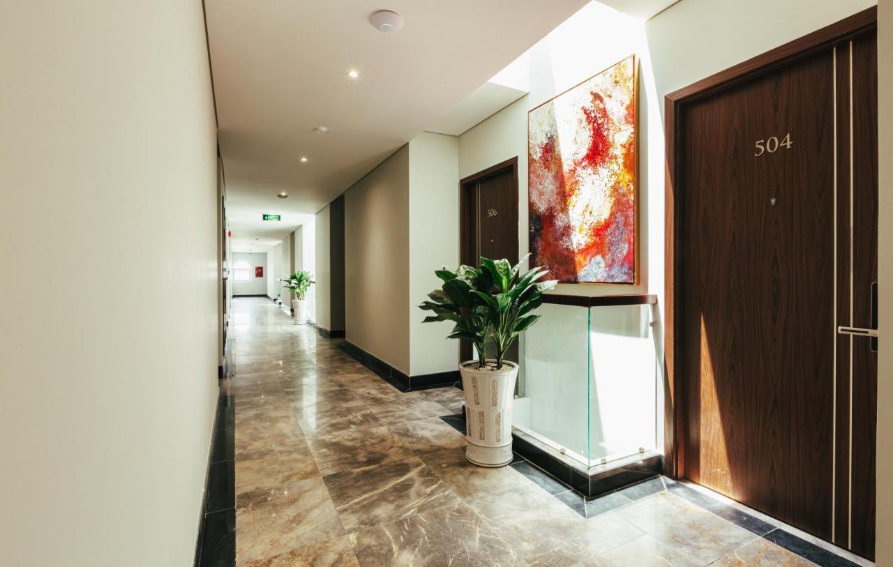 Phu Thang Grand Hotel Duc Hoa Exterior photo