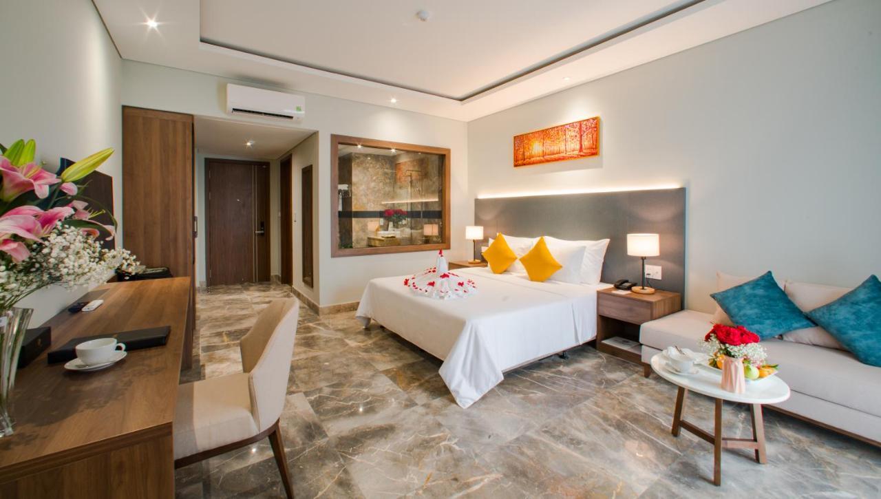 Phu Thang Grand Hotel Duc Hoa Exterior photo
