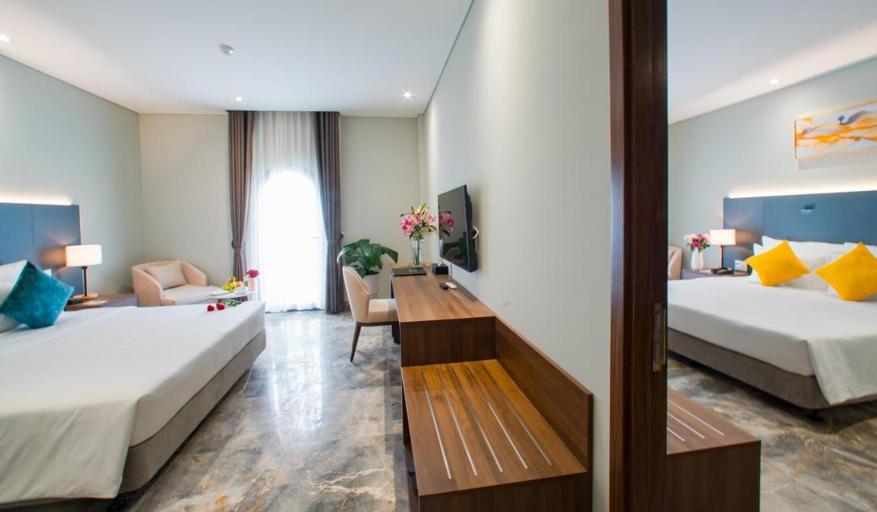 Phu Thang Grand Hotel Duc Hoa Exterior photo