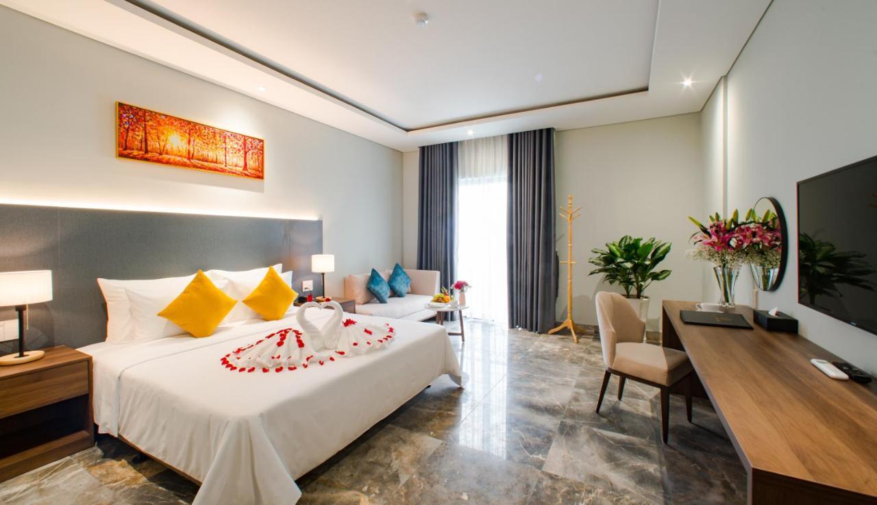 Phu Thang Grand Hotel Duc Hoa Exterior photo